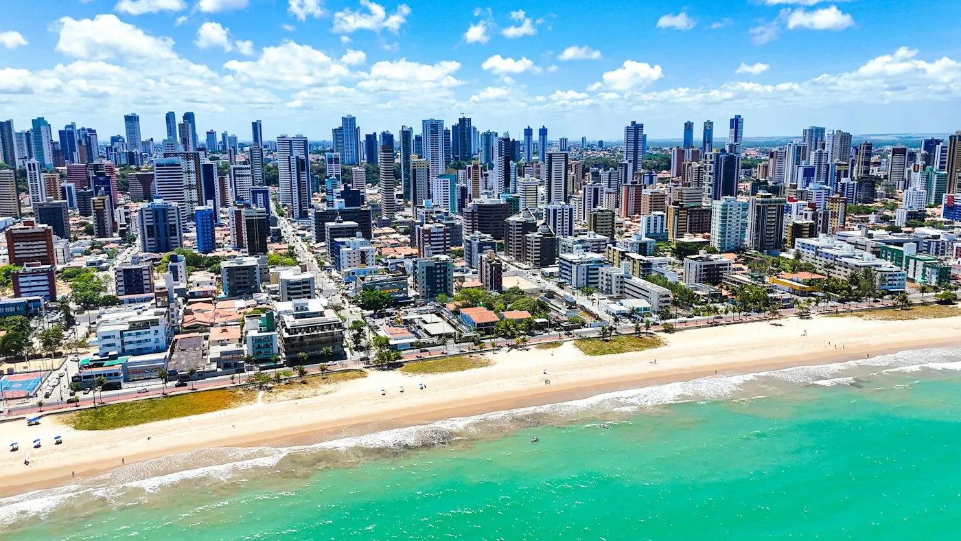 Vista aérea da orla de Cabo Branco e Tambaú, em João Pessoa
